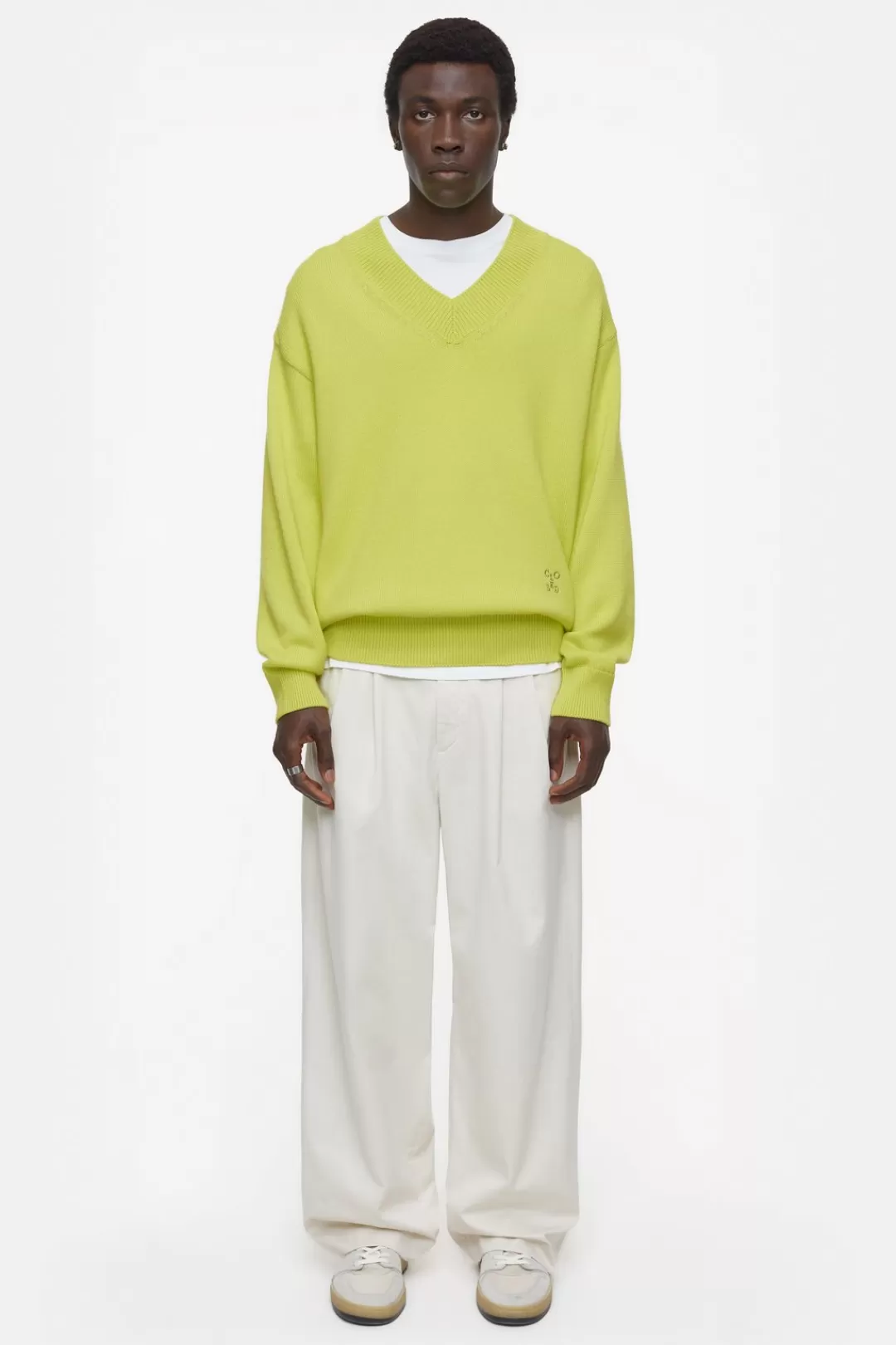 Online V-neck Sweater KNITS