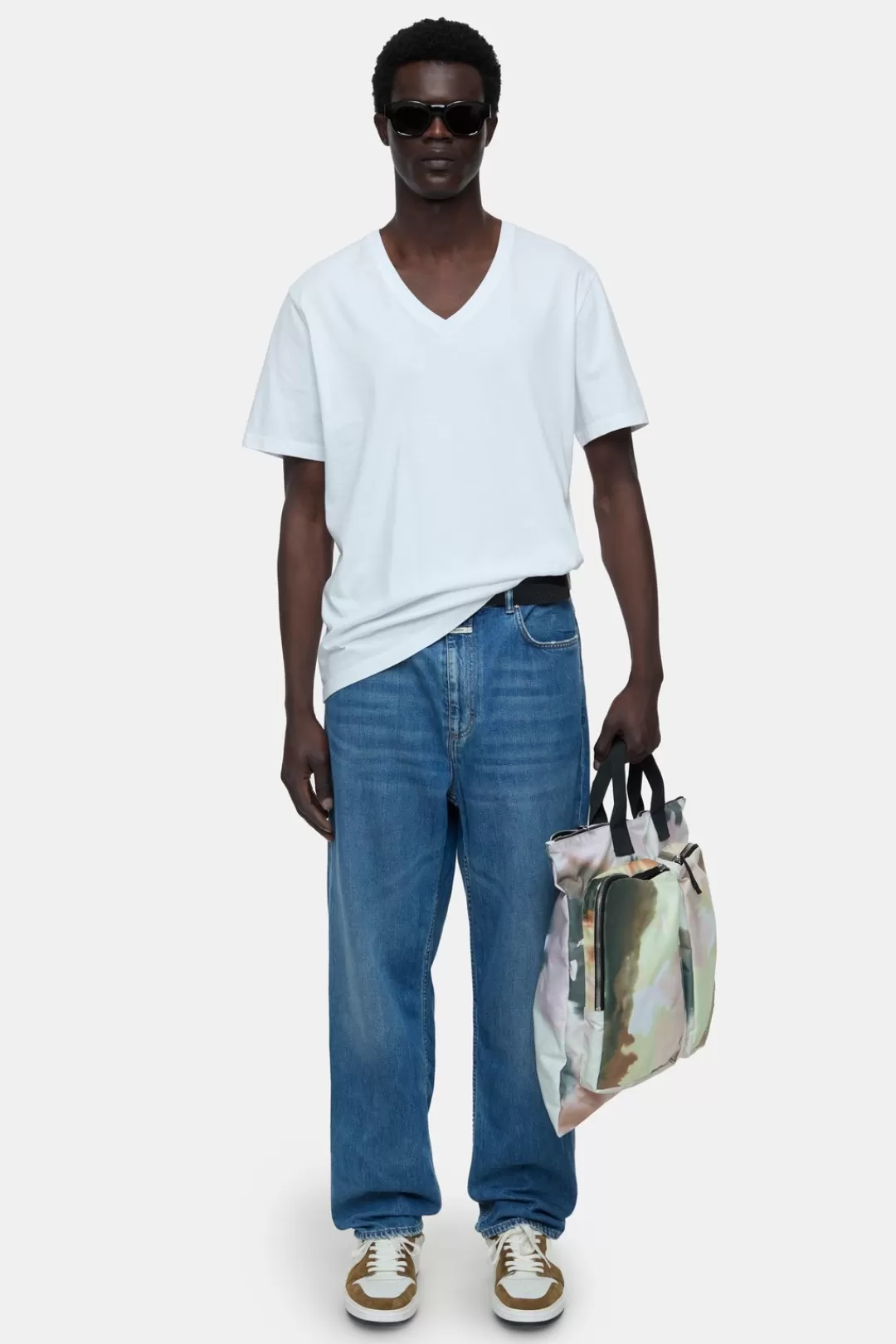 Online V-Neck T-Shirt T-SHIRTS