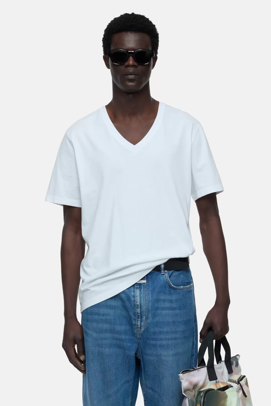 Online V-Neck T-Shirt T-SHIRTS