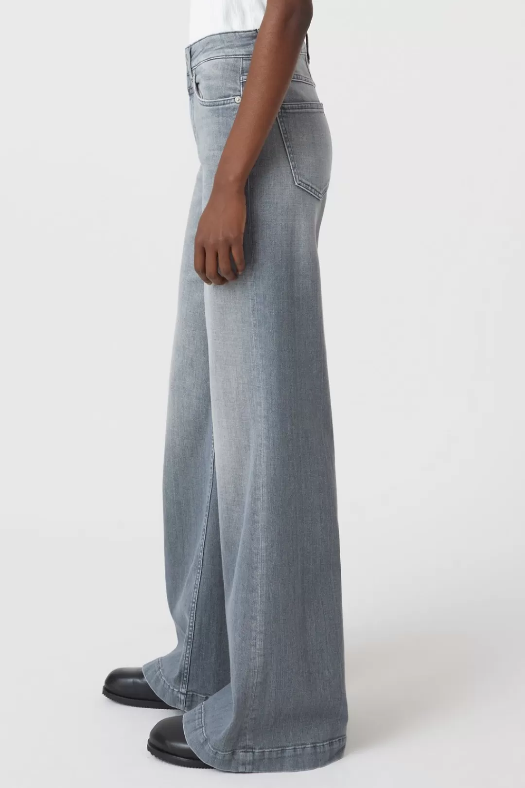 Outlet Wide Jeans - Style Name Glow-up Women WIDE